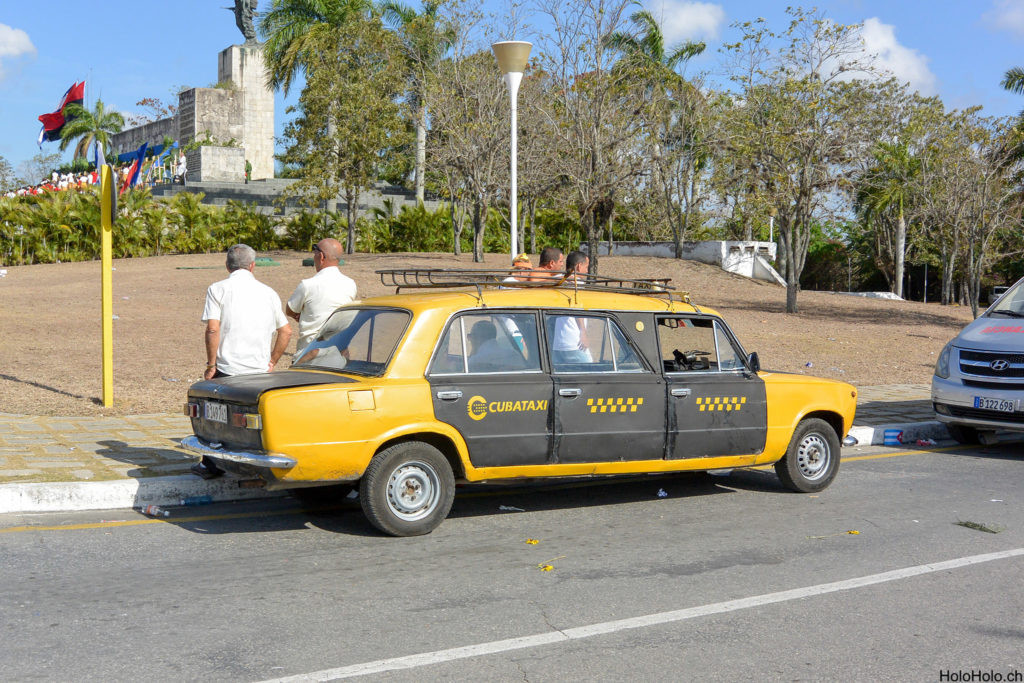 Kuba Taxi (Limousine)