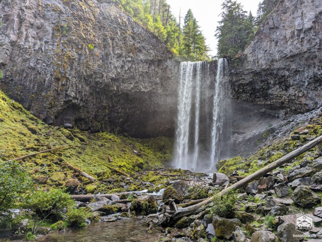 Tamanawas Falls