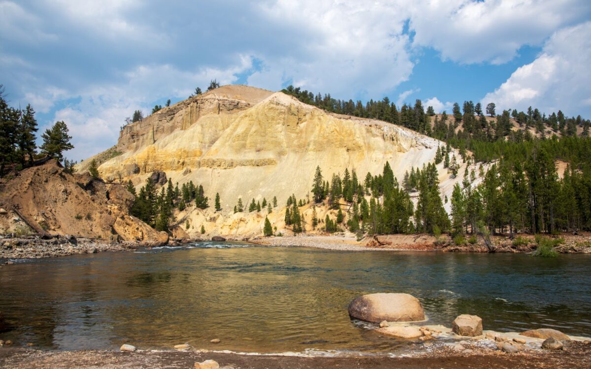 Yellowstone ist wirklich Gelb